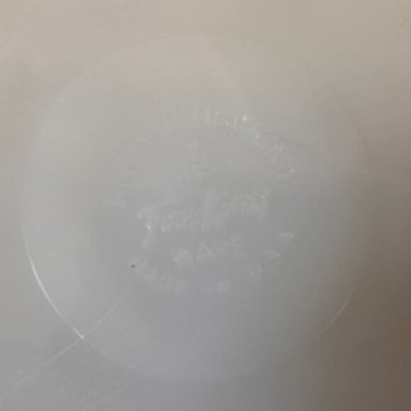 Vintage Milk Glass Divided Dishes Gold Trim Fire King Anchor Hocking Serving Pla - Picture 5 of 8